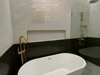 For rent 3 bedrooms townhouse in Khlong Toei, Bangkok