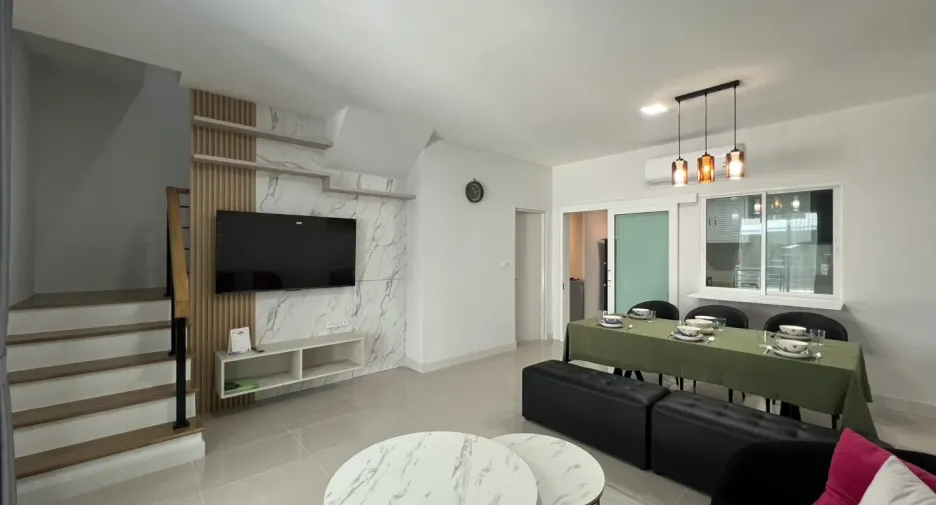 出租 3 卧室 联排别墅 在 Bang Phli, Samut Prakan