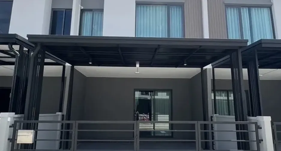 出租 3 卧室 联排别墅 在 Bang Phli, Samut Prakan
