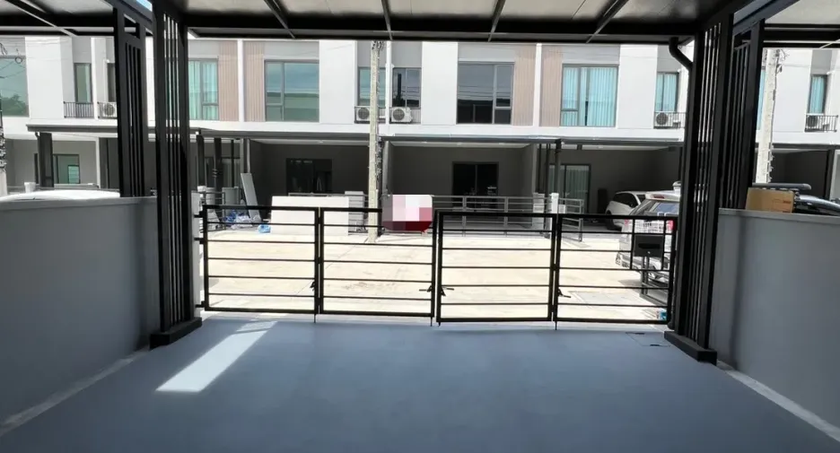 出租 3 卧室 联排别墅 在 Bang Phli, Samut Prakan