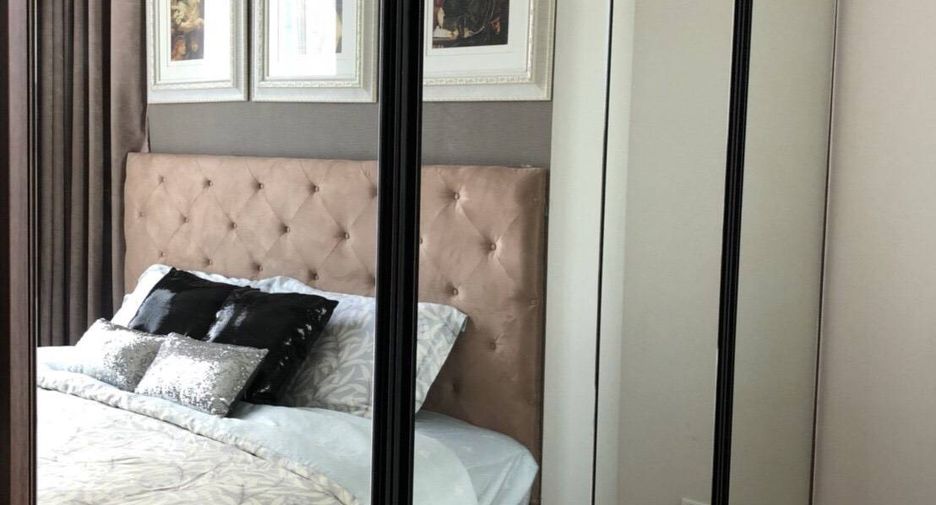 For sale 3 bedrooms condo in Watthana, Bangkok