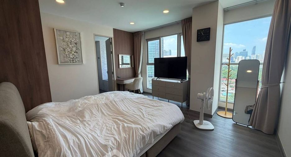Wohnung zur Miete mit 3 Zimmer in Pathum Wan, Bangkok