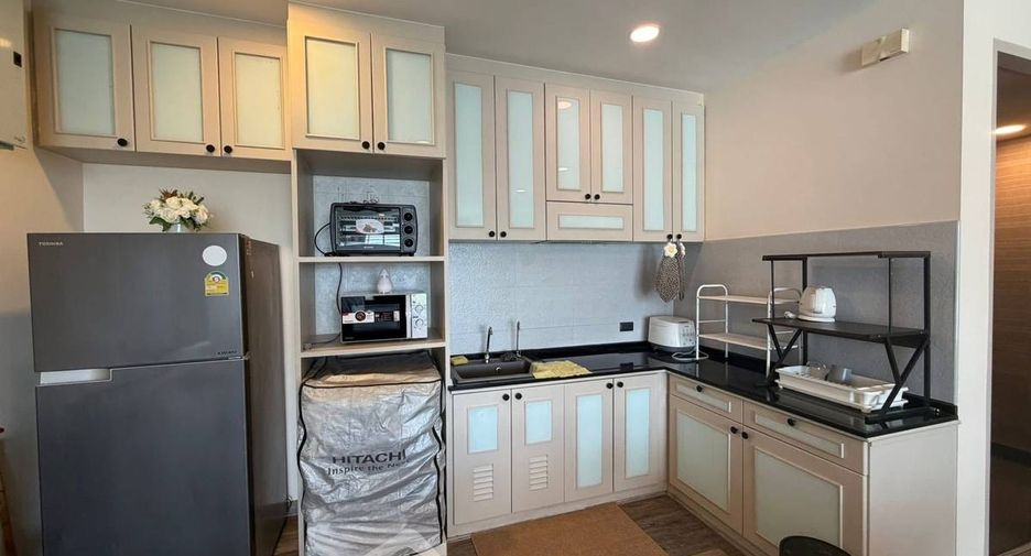 Wohnung zur Miete mit 3 Zimmer in Pathum Wan, Bangkok