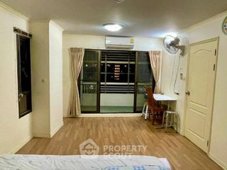 For sale 1 bed condo in Yan Nawa, Bangkok
