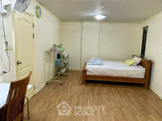 For sale 1 bed condo in Yan Nawa, Bangkok