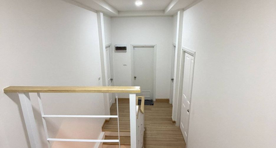 出售 4 卧室 独立屋 在 Mueang Chon Buri, Chon Buri