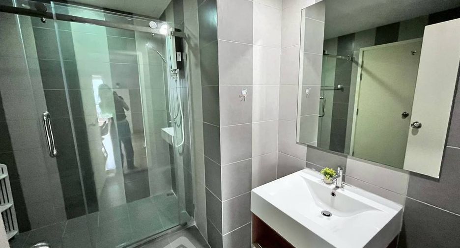 For rent and for sale 2 bedrooms condo 