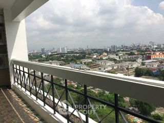 For sale 3 bedrooms condo in Suan Luang, Bangkok
