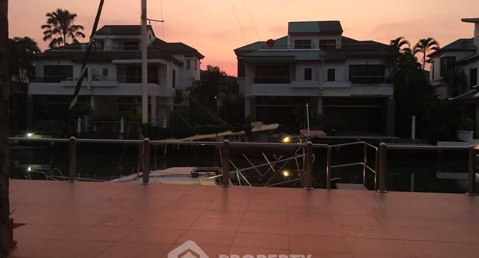 For sale 3 bedrooms house in Na Jomtien, Pattaya