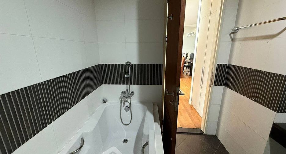 Wohnung zur Miete und zum Kauf mit 1 Zimmer in Sathon, Bangkok