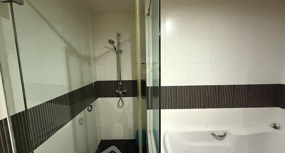 Wohnung zur Miete und zum Kauf mit 1 Zimmer in Sathon, Bangkok