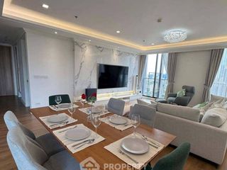 À vendre 3 chambres condo à Watthana, Bangkok