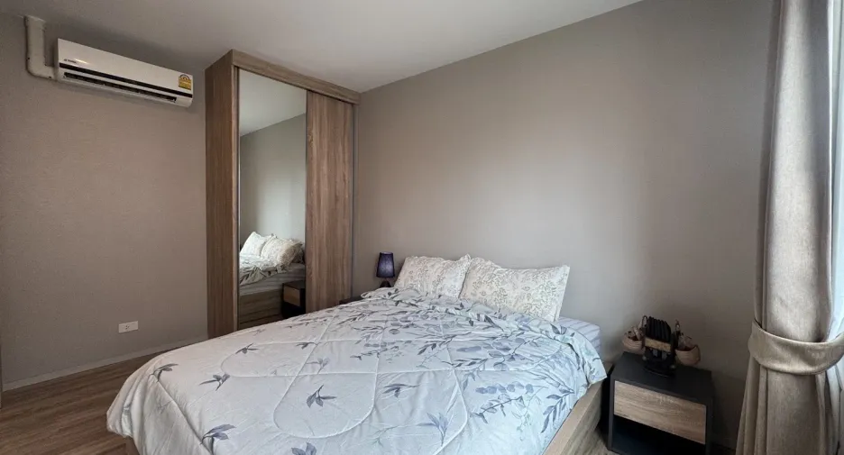 For rent 2 bedrooms condo in Sathon, Bangkok