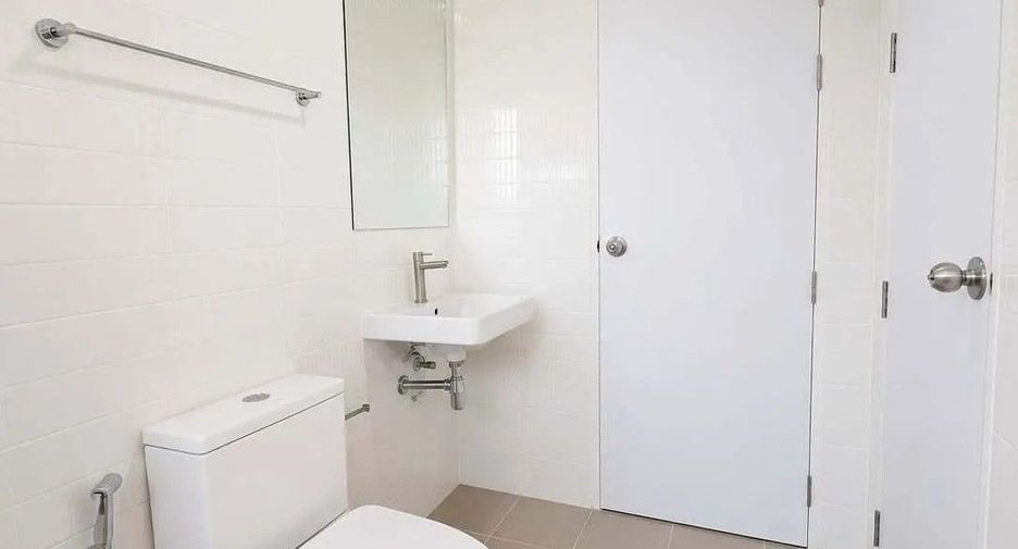 For rent 2 bedrooms condo in Bang Phli, Samut Prakan
