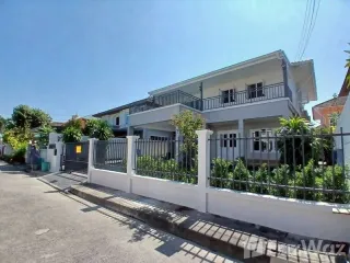 For rent 4 bedrooms house in Lat Krabang, Bangkok