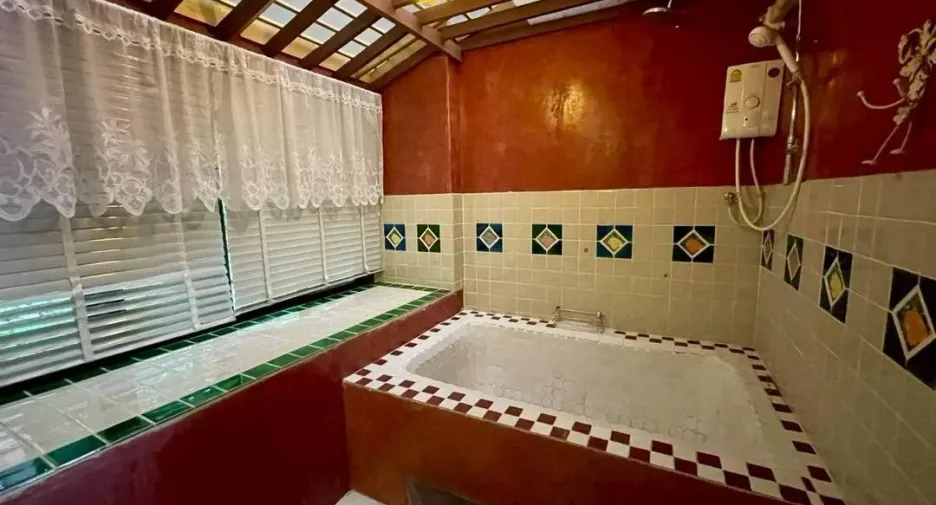 For rent 4 bedrooms house in Hang Dong, Chiang Mai