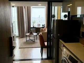 À louer 1 chambre condo à Huai Khwang, Bangkok