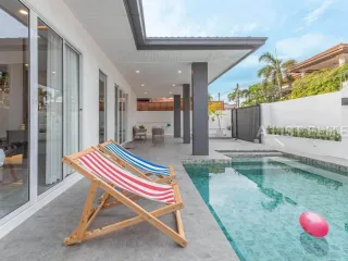 Casa en alquiler de 4 habitaciones en Sattahip, Chonburi