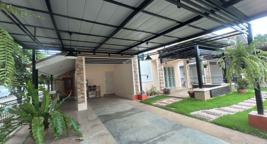 For rent 3 bedrooms house in Mueang Chiang Mai, Chiang Mai