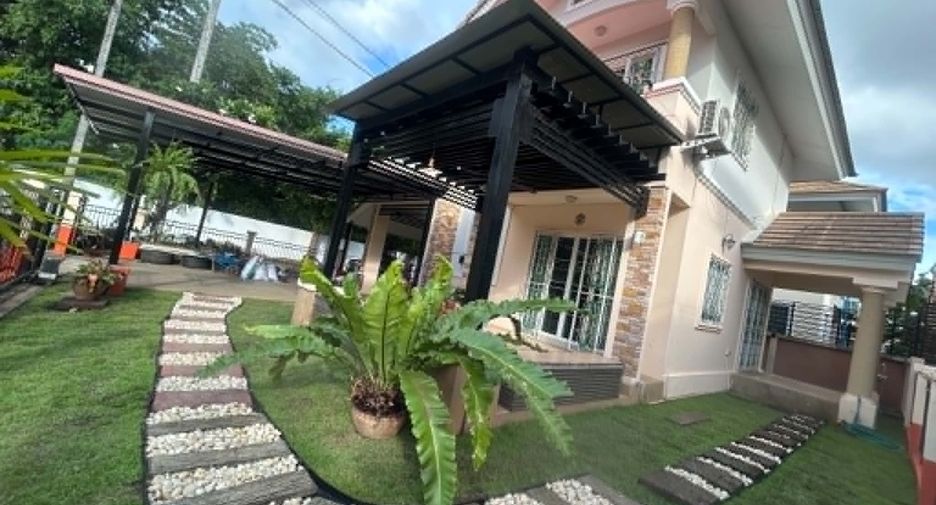 For rent 3 bedrooms house in Mueang Chiang Mai, Chiang Mai