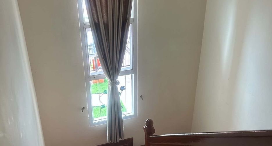 For rent 3 bedrooms house in Mueang Chiang Mai, Chiang Mai
