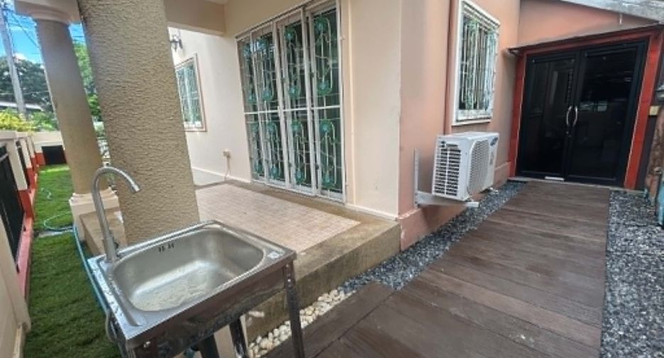 For rent 3 bedrooms house in Mueang Chiang Mai, Chiang Mai