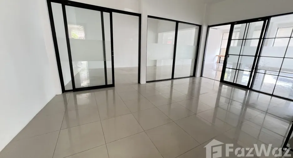 For rent 5 bedrooms office in Mueang Chiang Mai, Chiang Mai