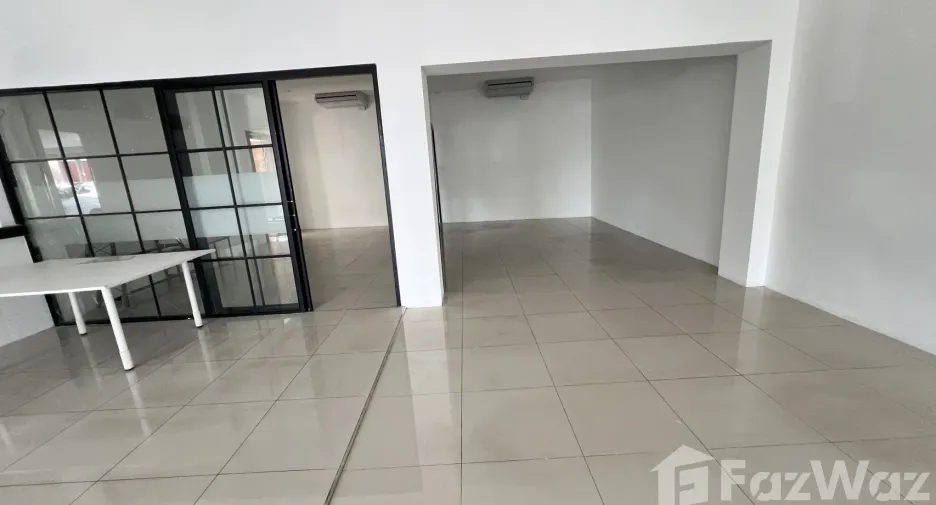 For rent 5 bedrooms office in Mueang Chiang Mai, Chiang Mai