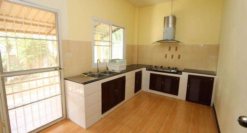For rent 3 bedrooms house in Mueang Chiang Mai, Chiang Mai