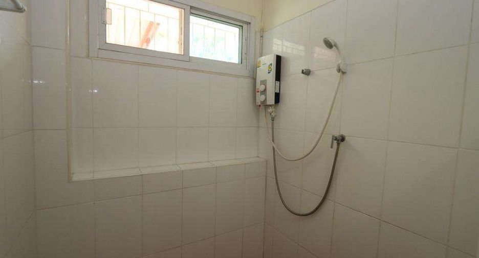 For rent 3 bedrooms house in Mueang Chiang Mai, Chiang Mai