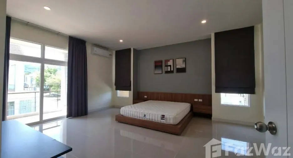 Villa en alquiler de 3 habitaciones en Mueang Phuket, Phuket