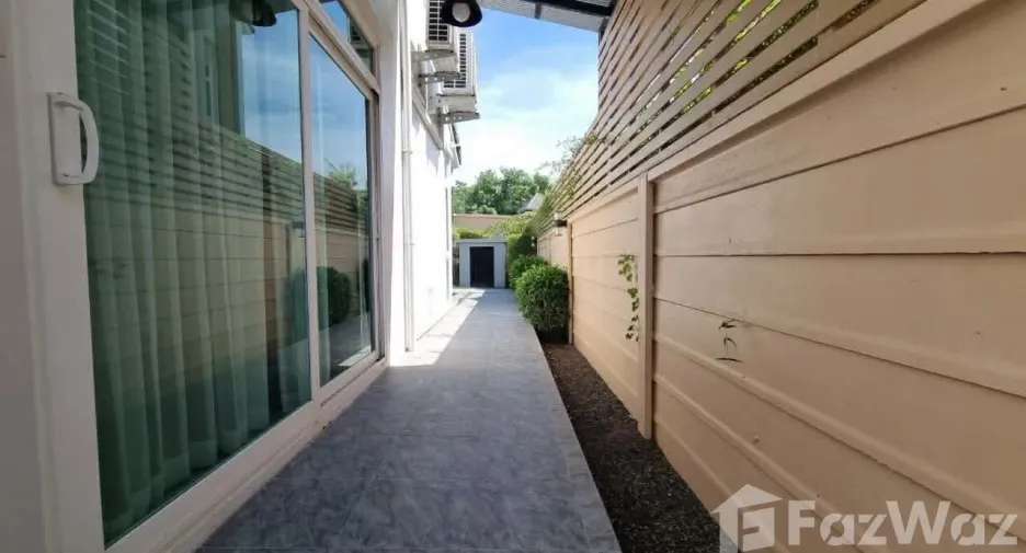 Villa en alquiler de 3 habitaciones en Mueang Phuket, Phuket