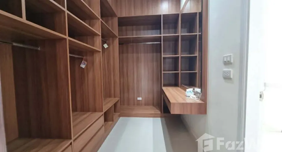 Villa en alquiler de 3 habitaciones en Mueang Phuket, Phuket
