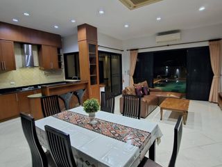 For rent 3 ベッドルーム villa in Mueang Phuket, Phuket
