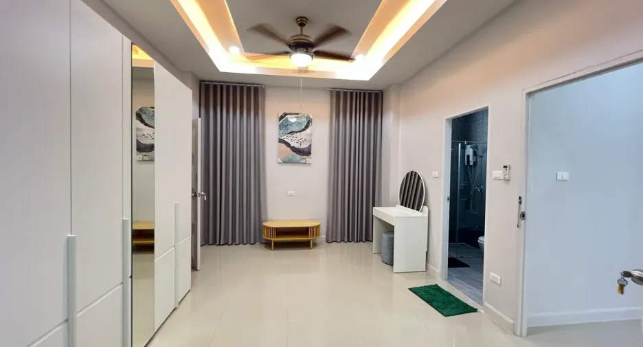 For rent そして for sale 2 ベッドルーム house in Si Racha, Chonburi