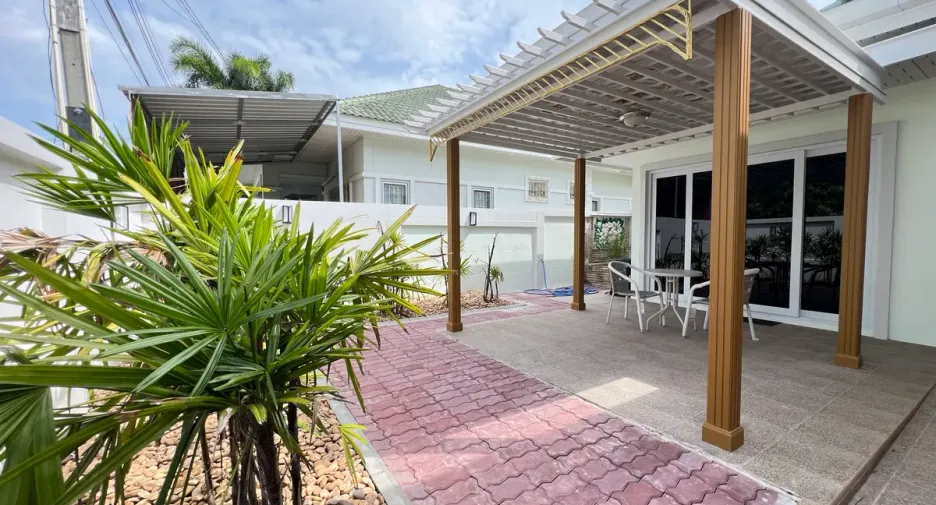 For rent そして for sale 2 ベッドルーム house in Si Racha, Chonburi