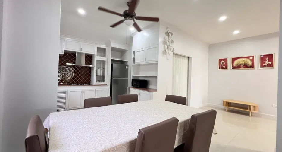 For rent そして for sale 2 ベッドルーム house in Si Racha, Chonburi