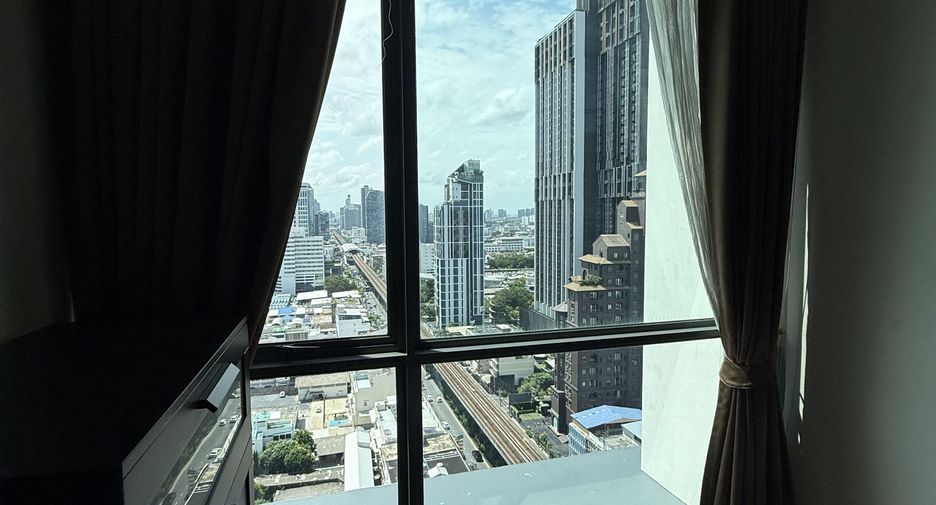 For rent 1 bed condo in Phra Khanong, Bangkok
