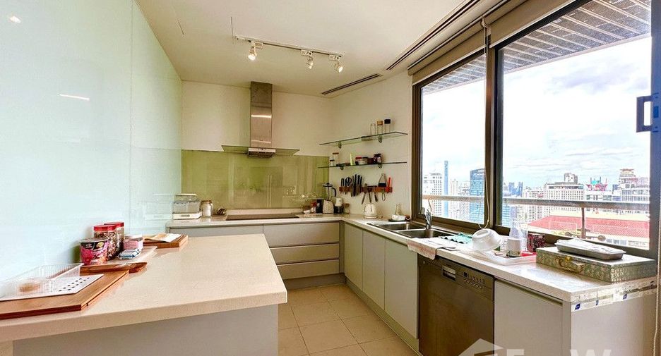 Wohnung zum Kauf mit 3 Zimmer in Khlong Toei, Bangkok