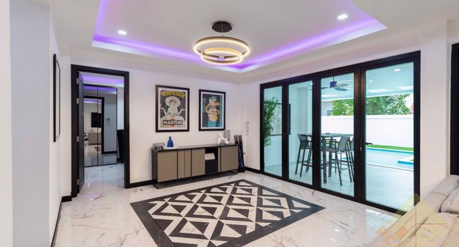 For rent 5 bedrooms house in Jomtien, Pattaya