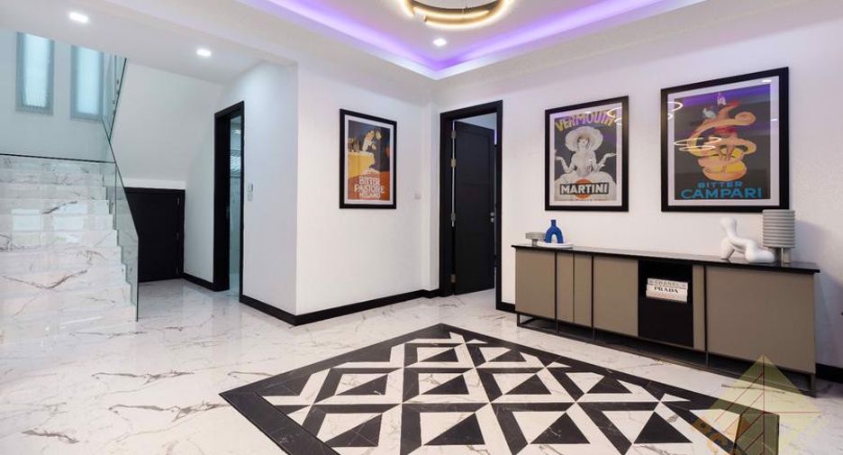 For rent 5 bedrooms house in Jomtien, Pattaya