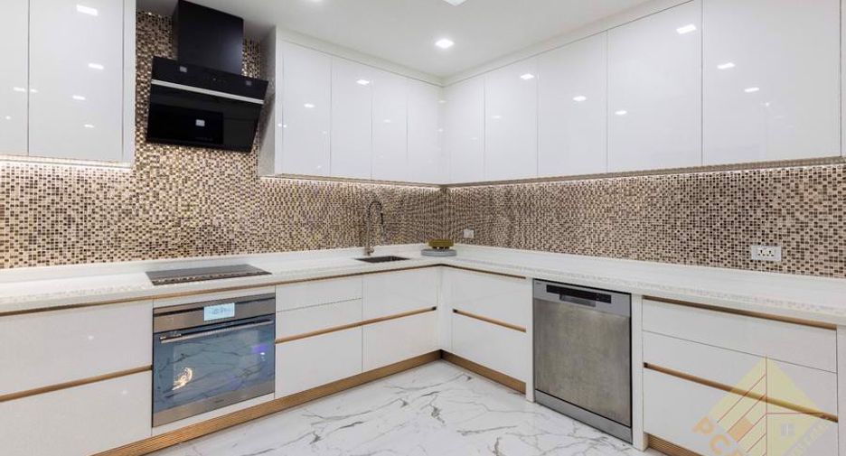 For rent 5 bedrooms house in Jomtien, Pattaya
