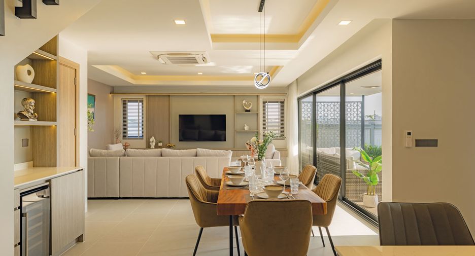For sale 3 bedrooms villa in Jomtien, Pattaya