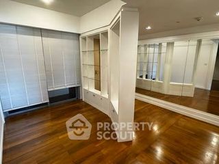 For sale 2 bedrooms condo in Yan Nawa, Bangkok