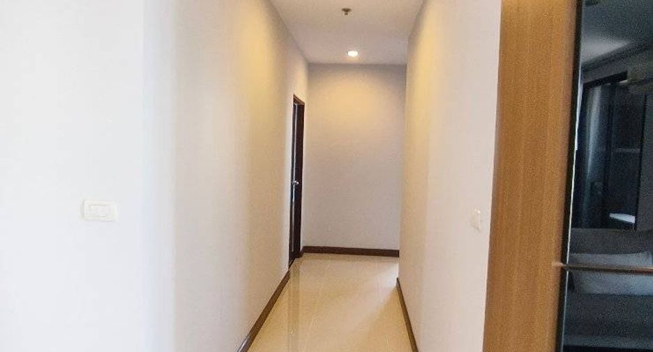 À louer 3 chambres condo à Watthana, Bangkok