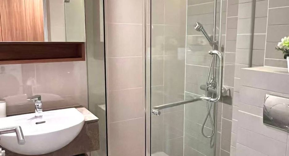 Condo en alquiler de 2 habitaciones 