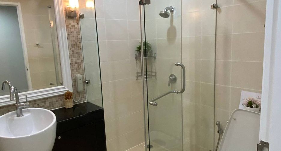 Apartamento en alquiler de 2 habitaciones en Watthana, Bangkok