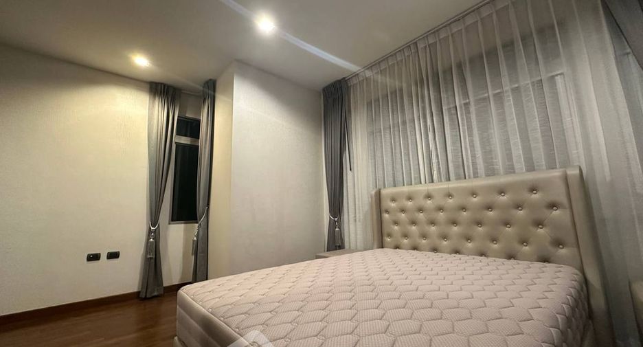 Haus zur Miete mit 4 Zimmer in Lat Krabang, Bangkok