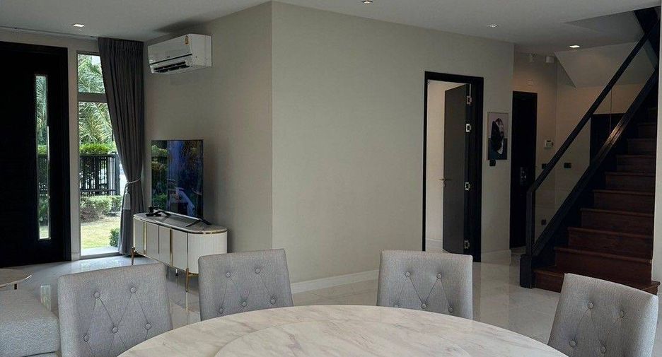 Haus zur Miete mit 4 Zimmer in Lat Krabang, Bangkok