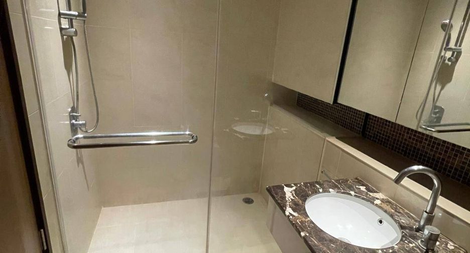 Wohnung zur Miete mit 2 Zimmer in Khlong Toei, Bangkok